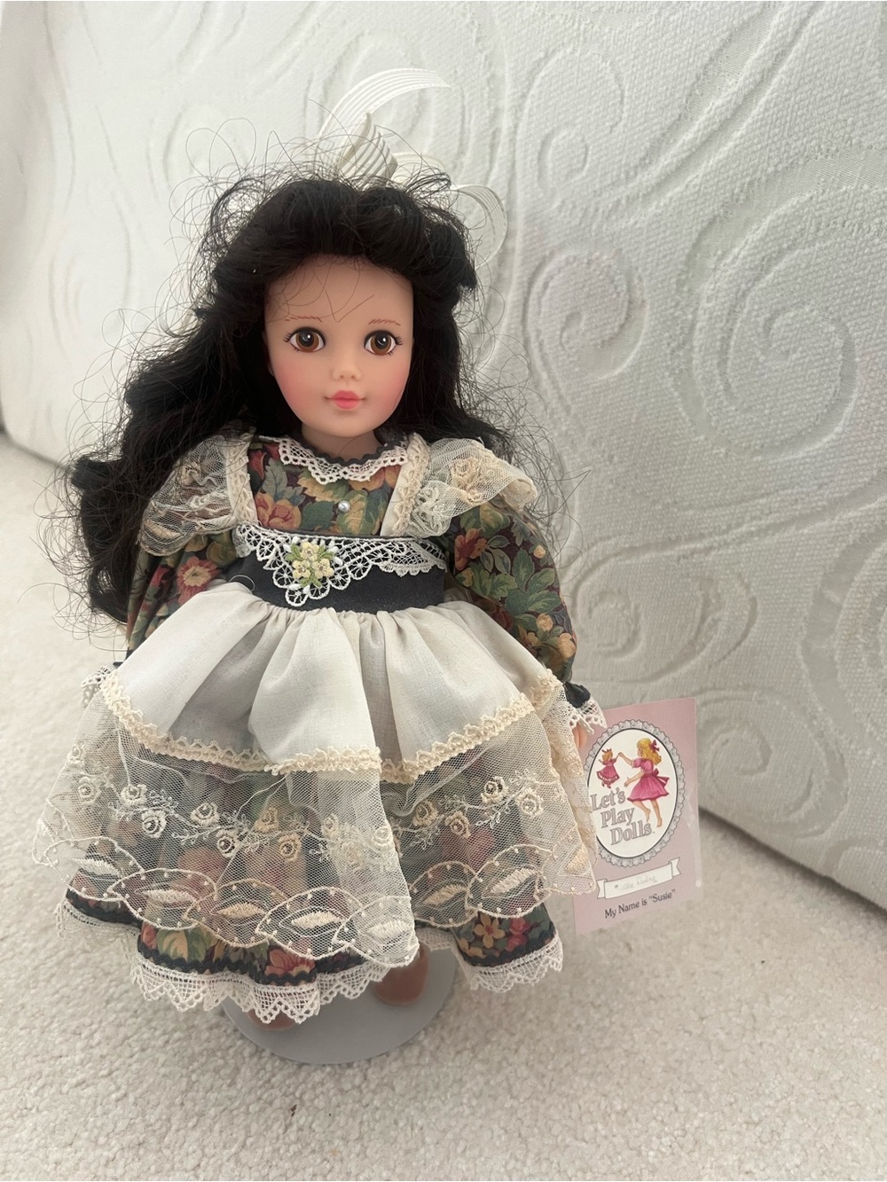 Vintage Collectible Porcelain Doll Madame Alexander “Susie” “Let’s Play Dolls”